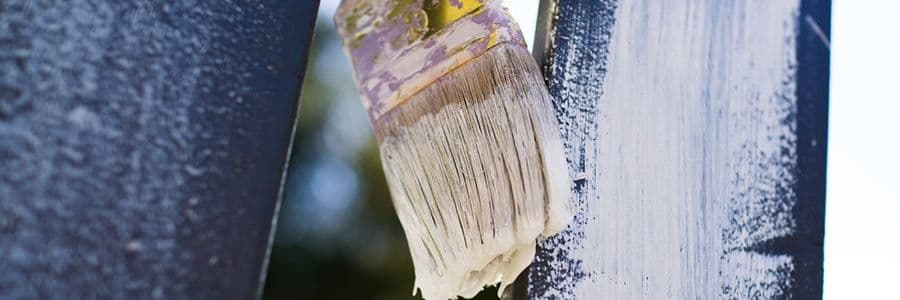 Everything_You_Need_to_Know_About_Staining_Your_Fence-1.jpg